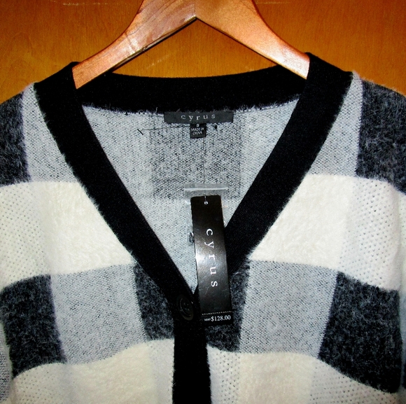 Cyprus Buffalo Plaid Fuzzy Knit Cardigan - Sz Sm - Picture 2 of 4